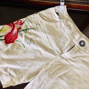 Cute Anthropologie Da-Nang Embroidered Shorts